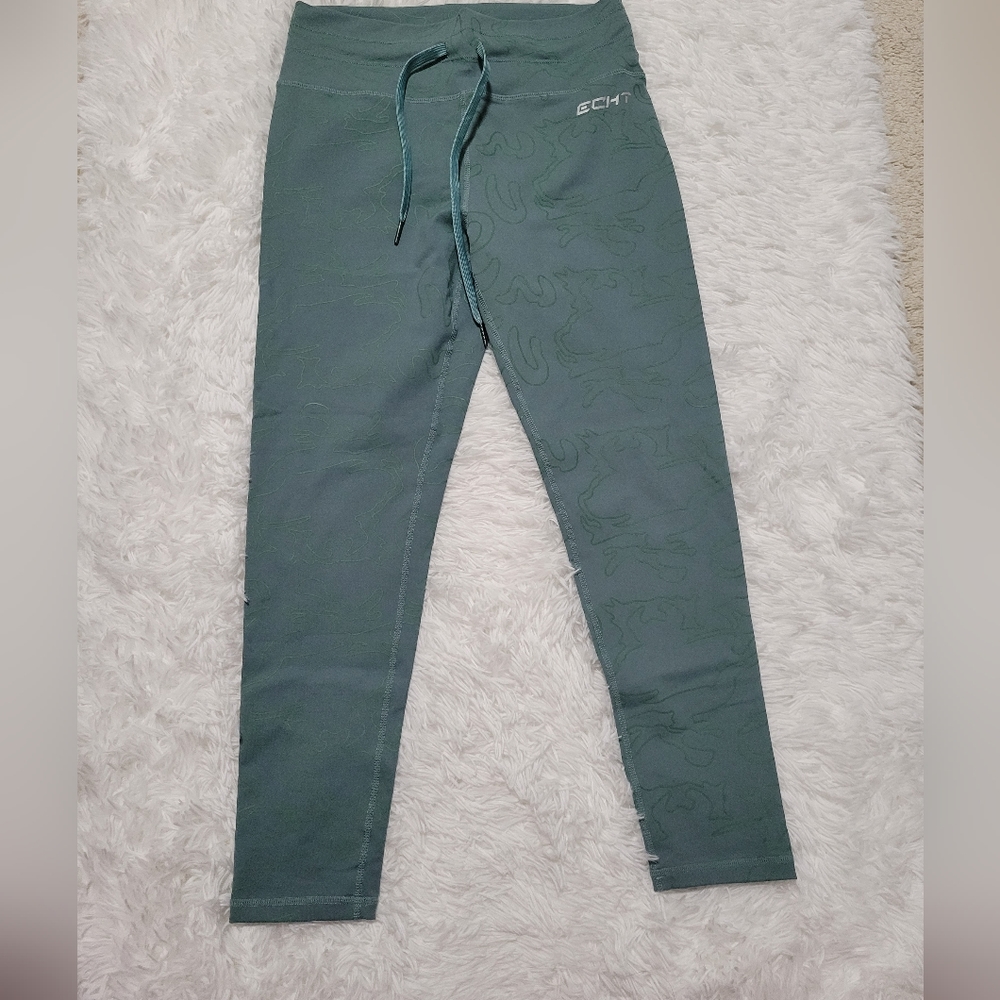 Echt leggings XL but fits like small - medium